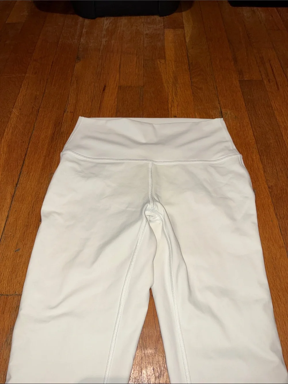 Lululemon Wunder Under Crop High Rise Tights 21” in White, Women’s size 6